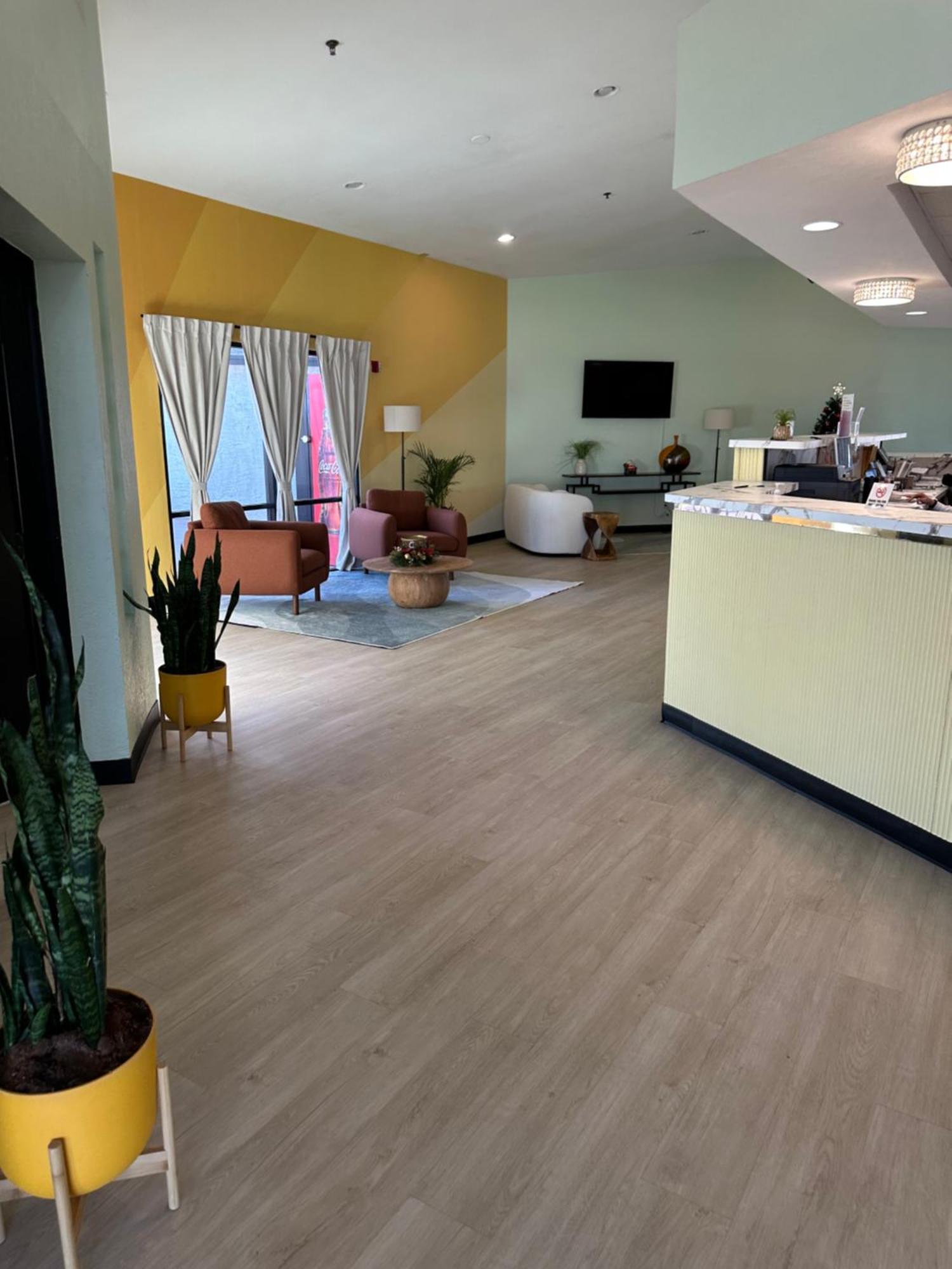 Hotel Rising Phoenix Esterno foto