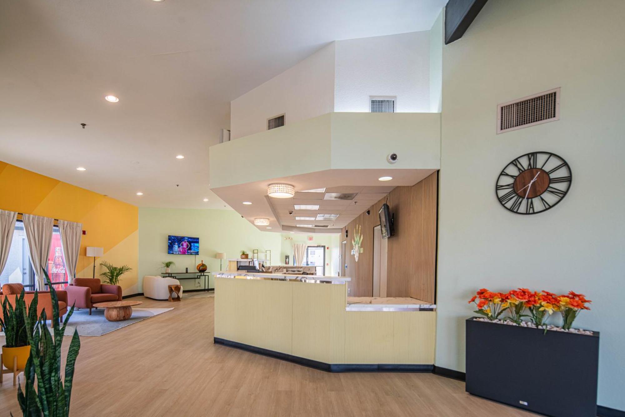 Hotel Rising Phoenix Esterno foto